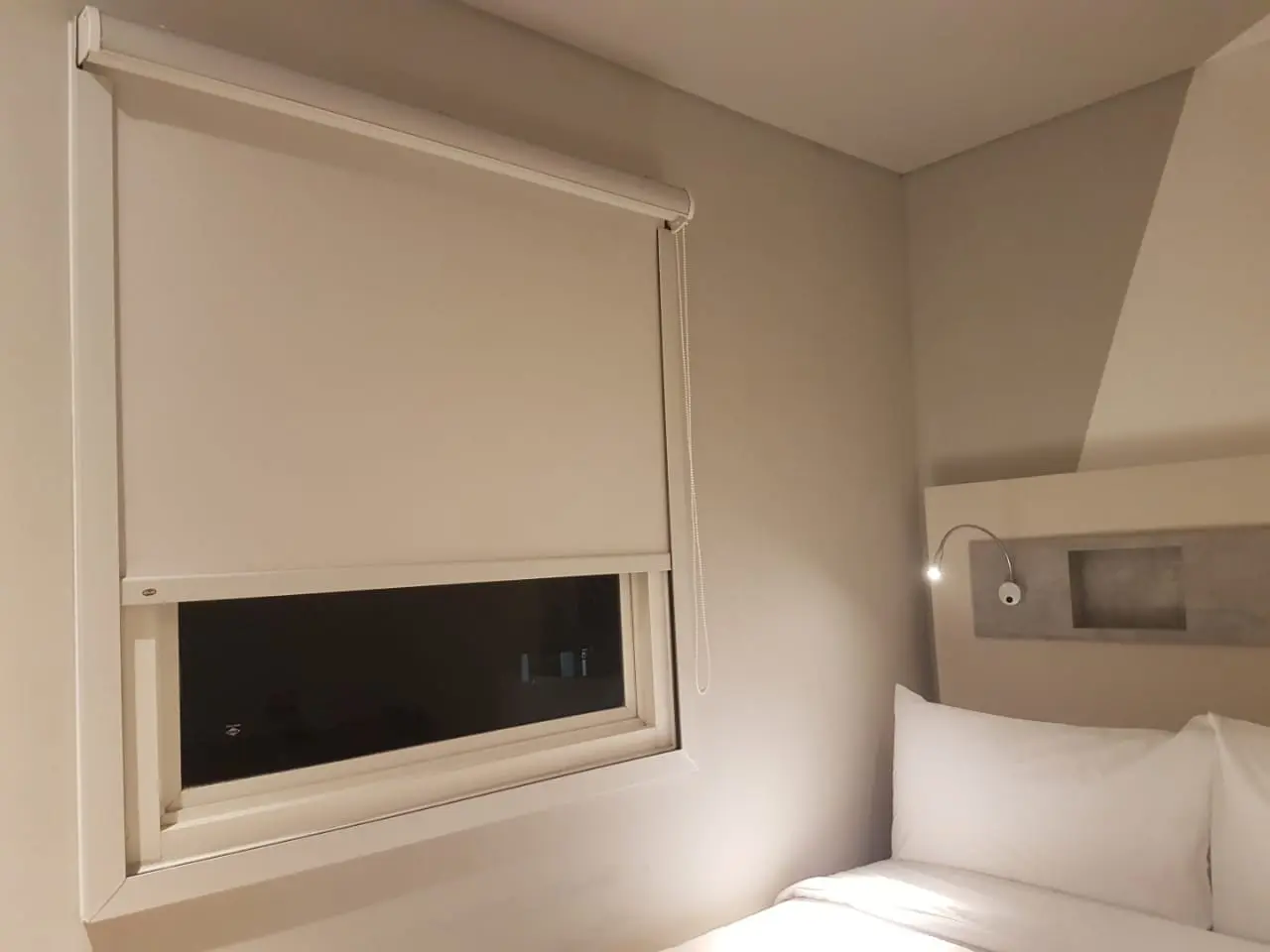 Roller Blind Onna Hotel Ibis