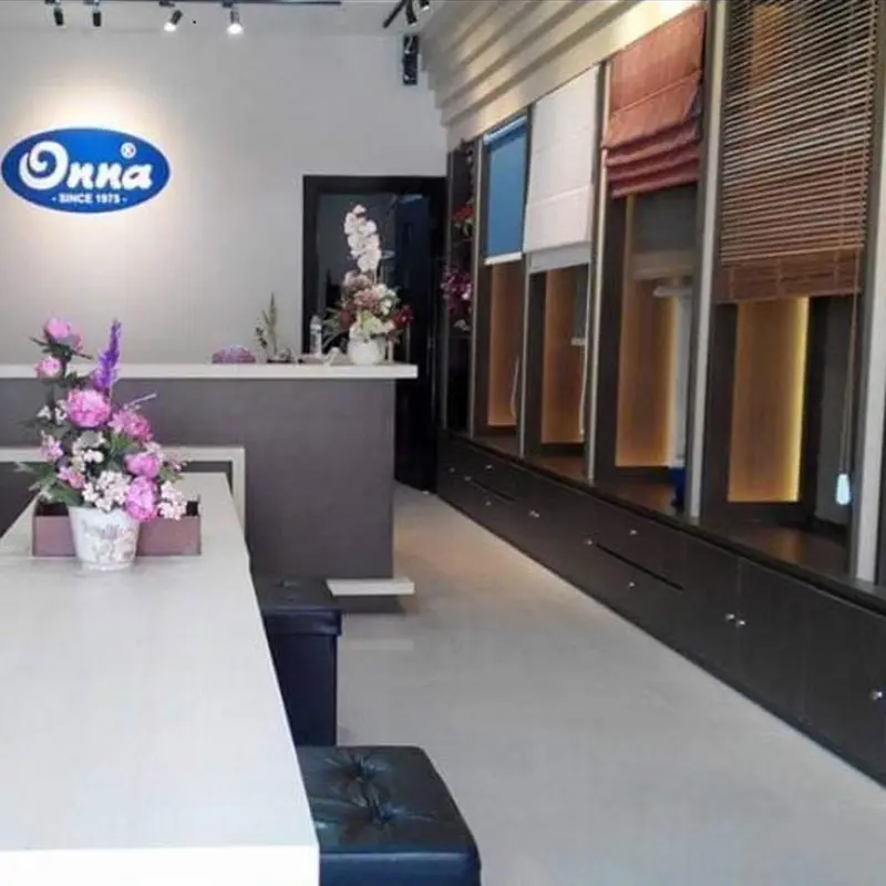 Tersedia Window Blinds Manual dan Motorized