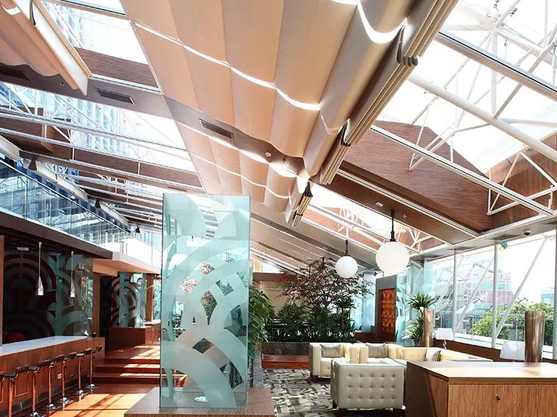 Gunakan Skylight Blind untuk Atap Rumah