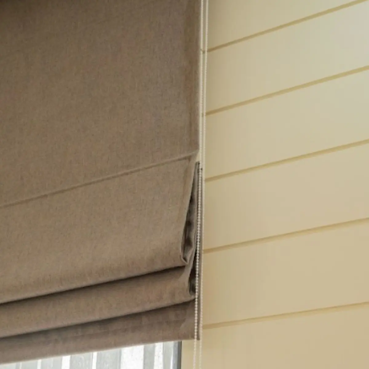 Apa Itu Roman Shades?