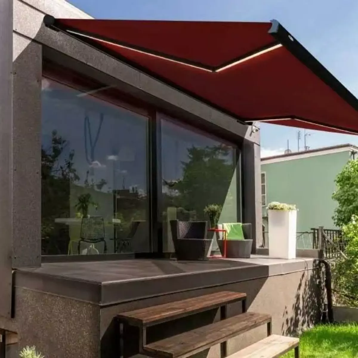 Fungsi Utama Awning untuk Teras dan Balkon