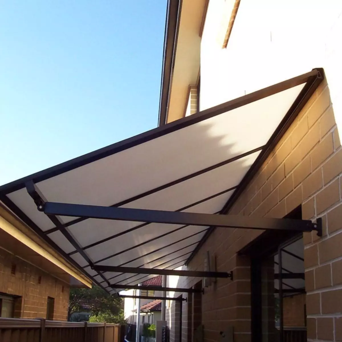 Tips Perawatan Agar Awning Tahan Lama